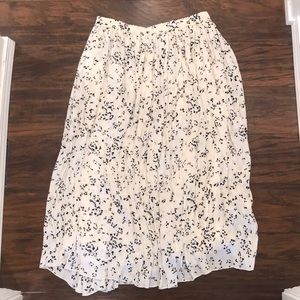 H&M cream/black floral print accordion maxi skirt